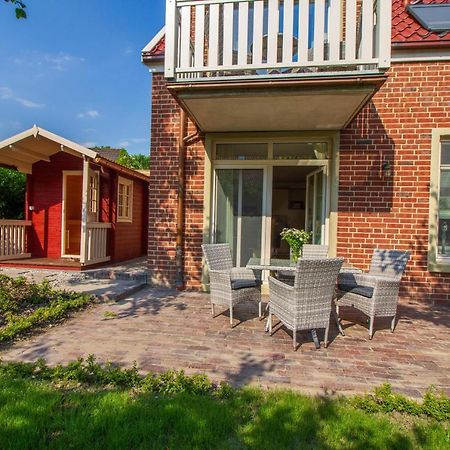 Up Besoeoek - Magnolie Mit Sauna Krummhörn Exterior foto
