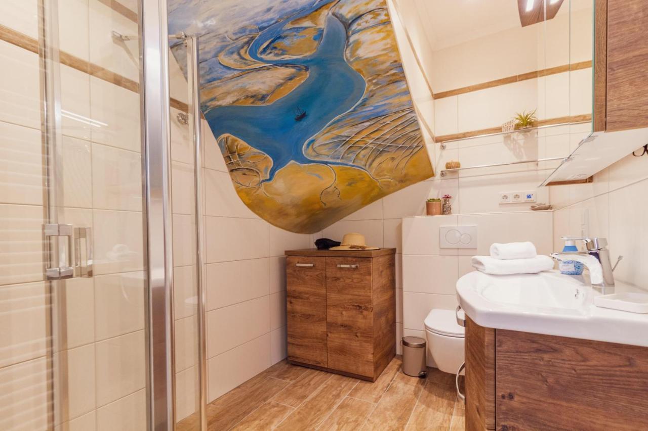 Up Besoeoek - Magnolie Mit Sauna Krummhörn Exterior foto